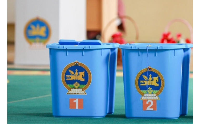 Өнөөдөр 16 мянган иргэн зөөврийн хайрцгаар санал өгнө
