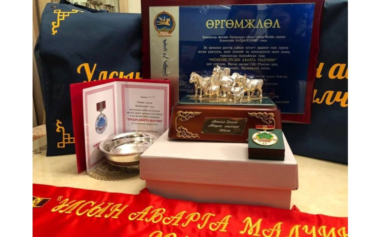 Улаанбаатарын хоёр иргэн Улсын аварга малчин цол хүртэв